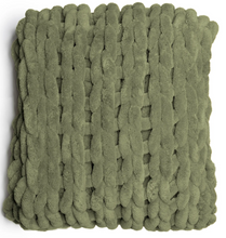 Load image into Gallery viewer, Chunky Knit Blanket