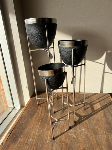 Pot on Stand