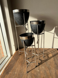 Pot on Stand