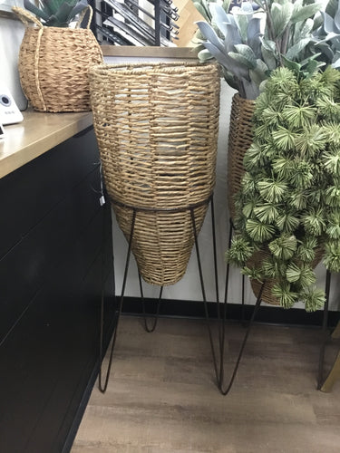 Seagrass Cone Planter