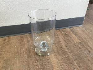 short clear vase