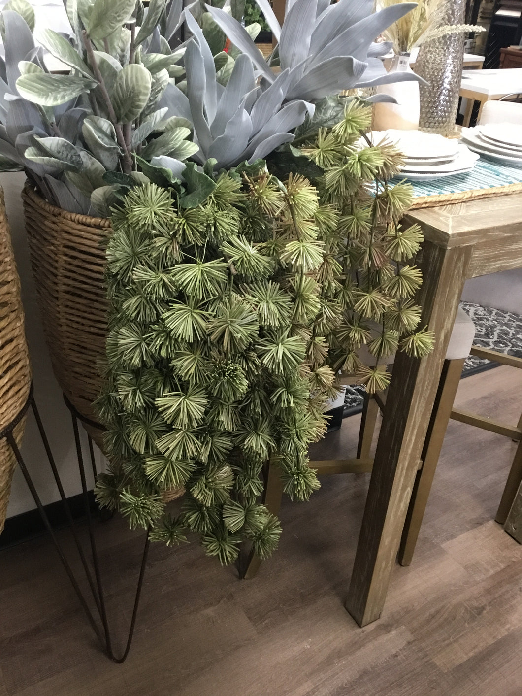 Large Hanging Greens